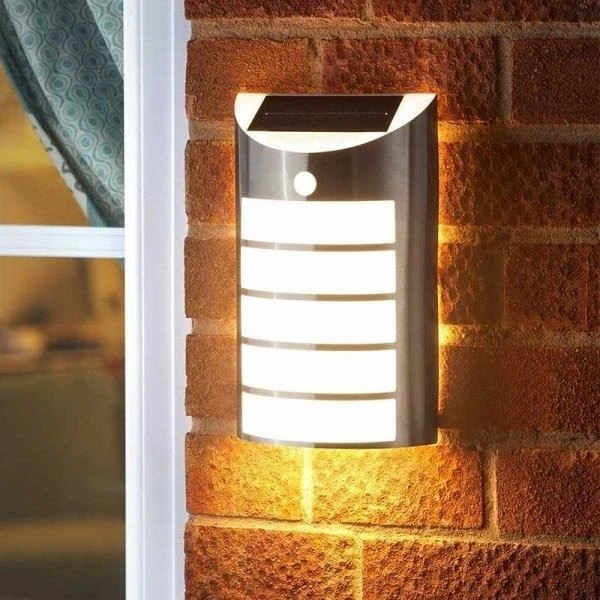 Smart Solar Pir Welcome Light - Warm White 100L 4 Smart Solar Pir Welcome Light - Warm White 100L - Image 2