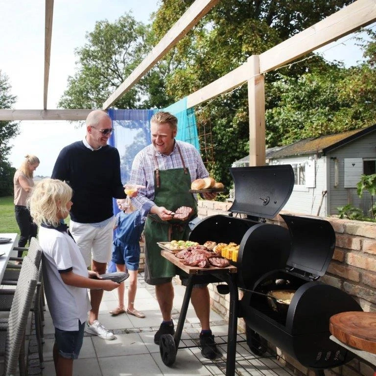 Landmann Vinson 200 Smoker Charcoal Barbecue - Black 5 Landmann Vinson 200 Smoker Charcoal Barbecue - Black - Image 3